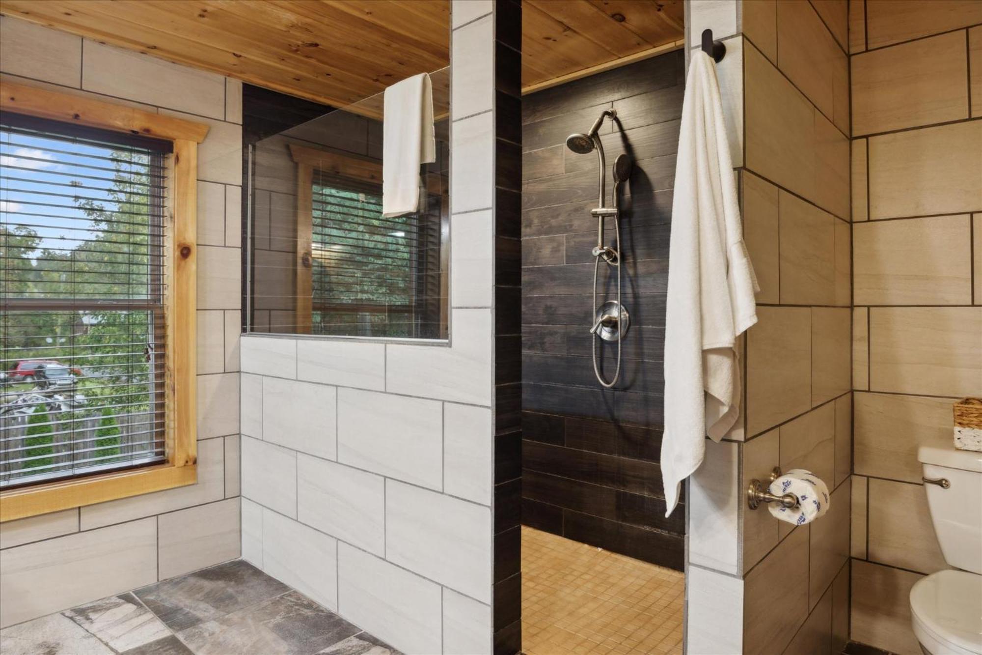 Hot Tub Fire Pit Game Room Theater Easy Access Sleeps 12 - Black Bear Lodge Pigeon Forge Zewnętrze zdjęcie